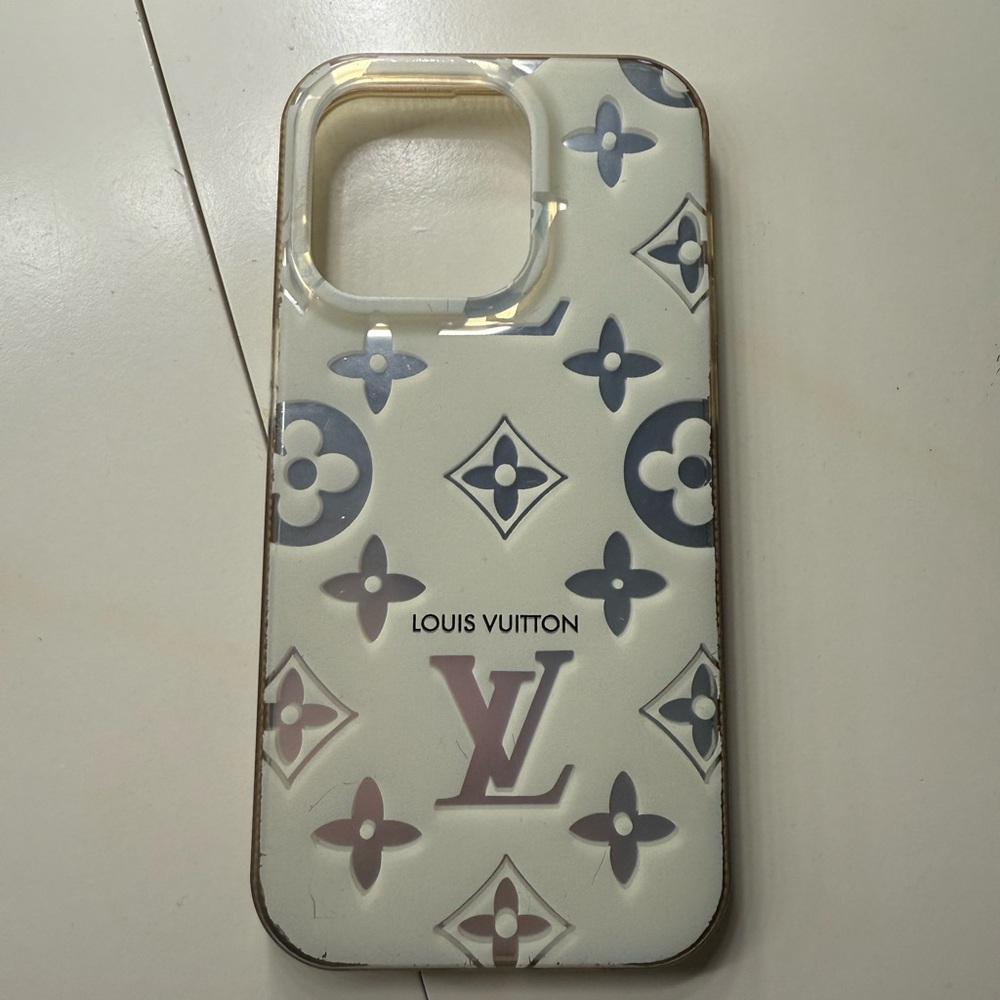 Cute silver and white IPhone 14 Pro case
